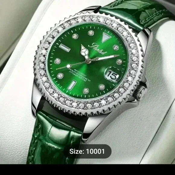 Women's Watch Luxury Rhinestone Quartz Watch Baroque Calendar Leather. NWT - Picture 3 of 7